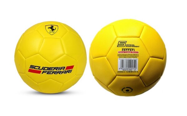 foto fronte retro del pallone giallo