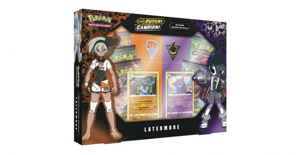 Pokemon Collezione Speciale Con Spilla Futuri Campioni Latermore Ita